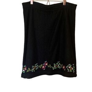 Persaman New York Petite 100% Wool Embroidered Skirt